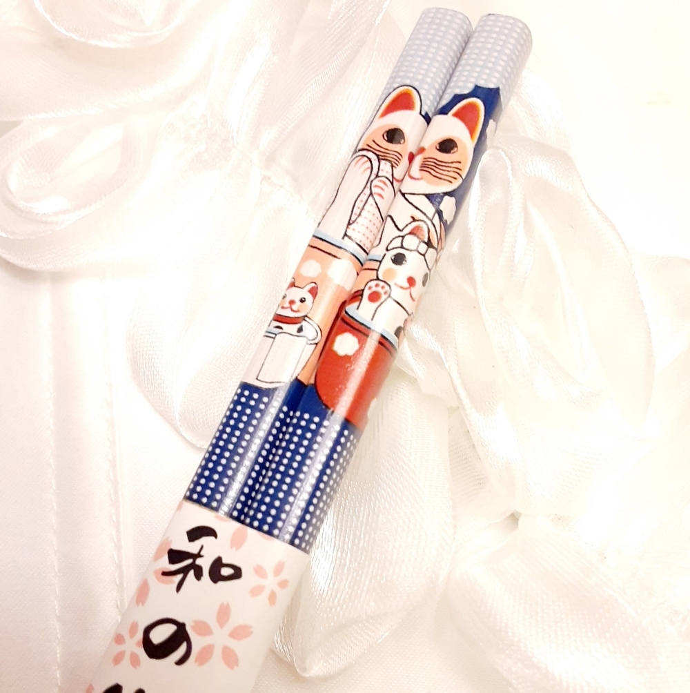 Lucky Cat Asian Bamboo Sushi Chopsticks or Hairsticks